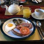 A Corner of Eden, United Kingdom, Breakfast