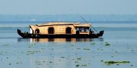 Houseboat for 4