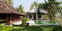 Sunrise Residence - Wooden and Stone House