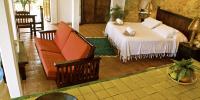 Escondido (sleeps 2 + baby)