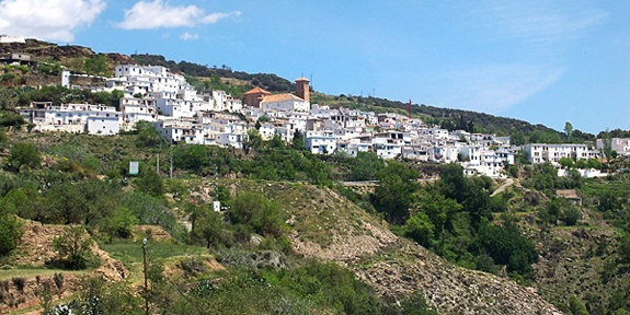 Casa Rural Las Chimeneas sits in the pretty village of Mairena