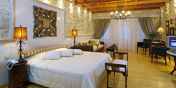 Executive Suite, Avli Lounge Apartments
