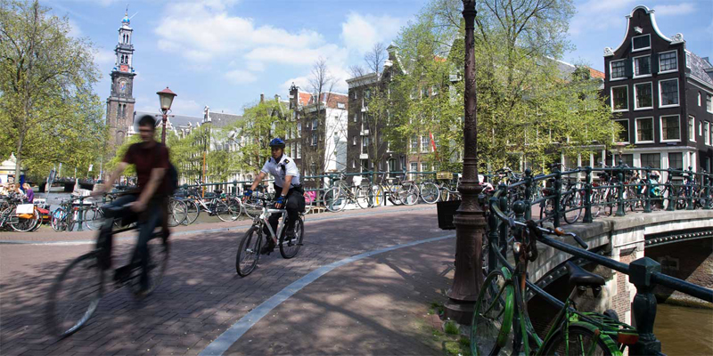 i-escape blog / Cycling in Amsterdam