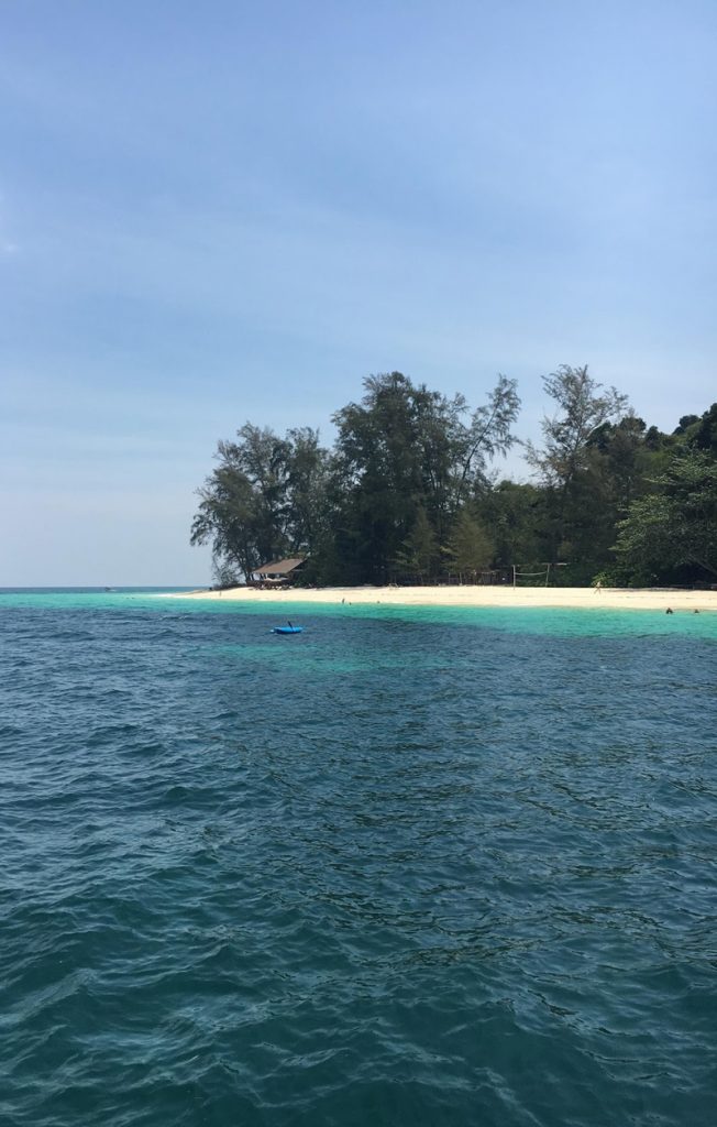 i-escape blog / Exploring Singapore and the Malaysian islands / Batu Batu