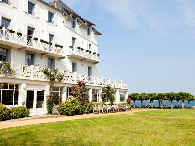 the i-escape blog / 12 last-minute beach holidays in Europe / Grand hotel des bains
