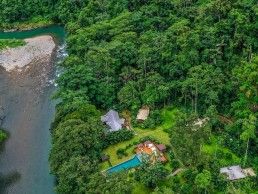 the i-escape blog / The 2024 Hotlist: Your top places to visit / Pacuare Lodge